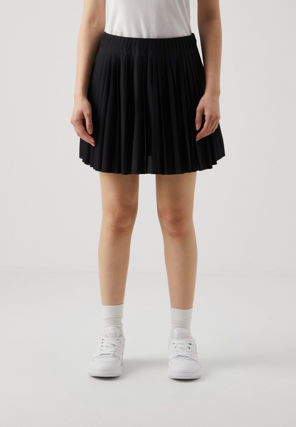 

Юбка А-силуэта GAYLE SKIRT J.LINDEBERG Sports, черный