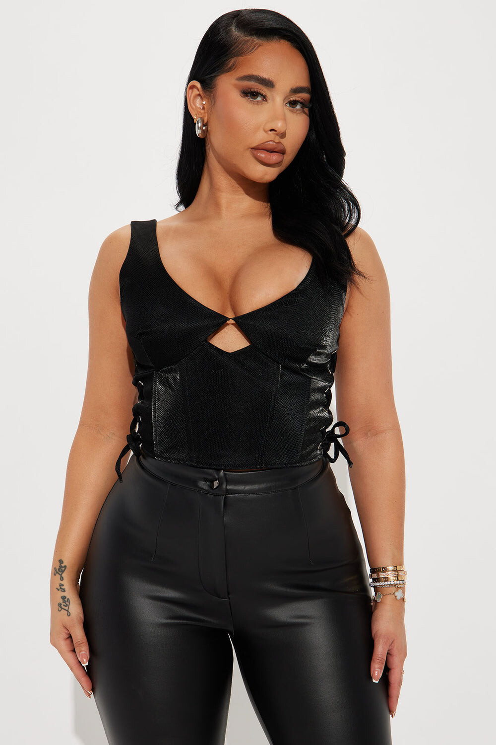 

Топ Fashion Nova 23GWF1417, черный