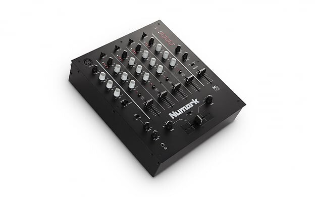 

Numark M6USB Черный 4-канальный DJ-микшер с интерфейсом USB