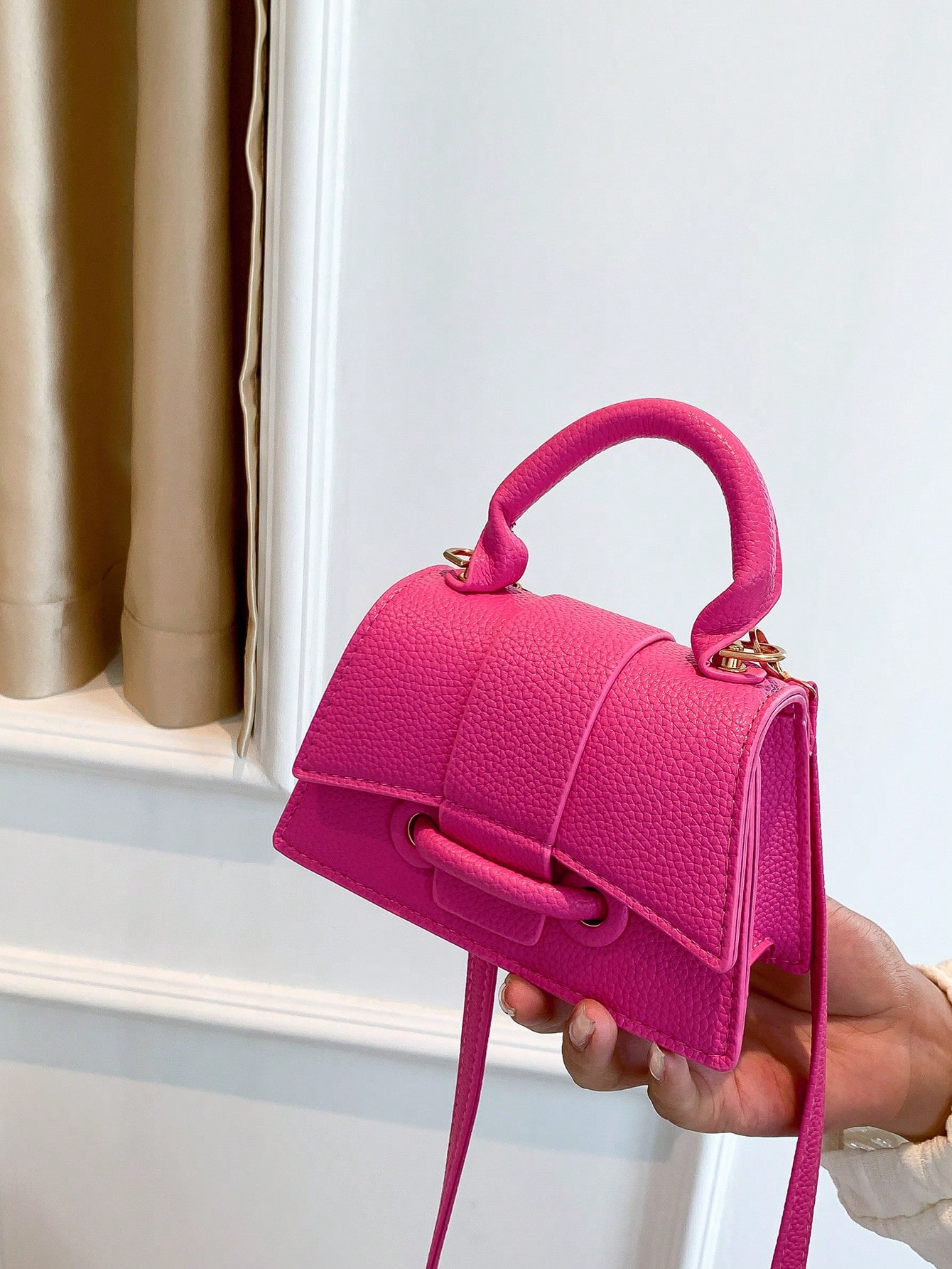 Классическая модная маленькая квадратная сумка через плечо с подвеской для переноски и переноски, ярко-розовый