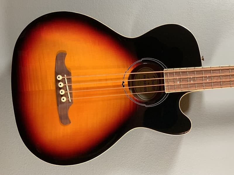 

FA-450CE BASS-3-цветные солнечные лучи Fender
