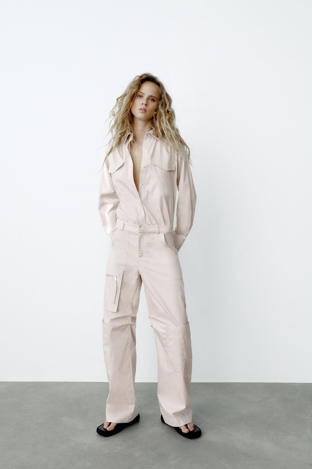 

Длинный комбинезон с карманами ZARA, жемчужно-серый
