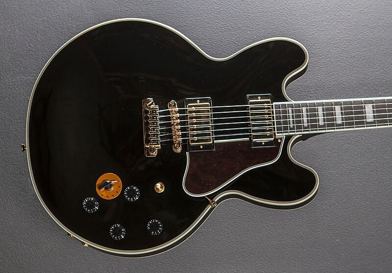 

BB King Lucille - чернокожая Epiphone B.B. Lucille -