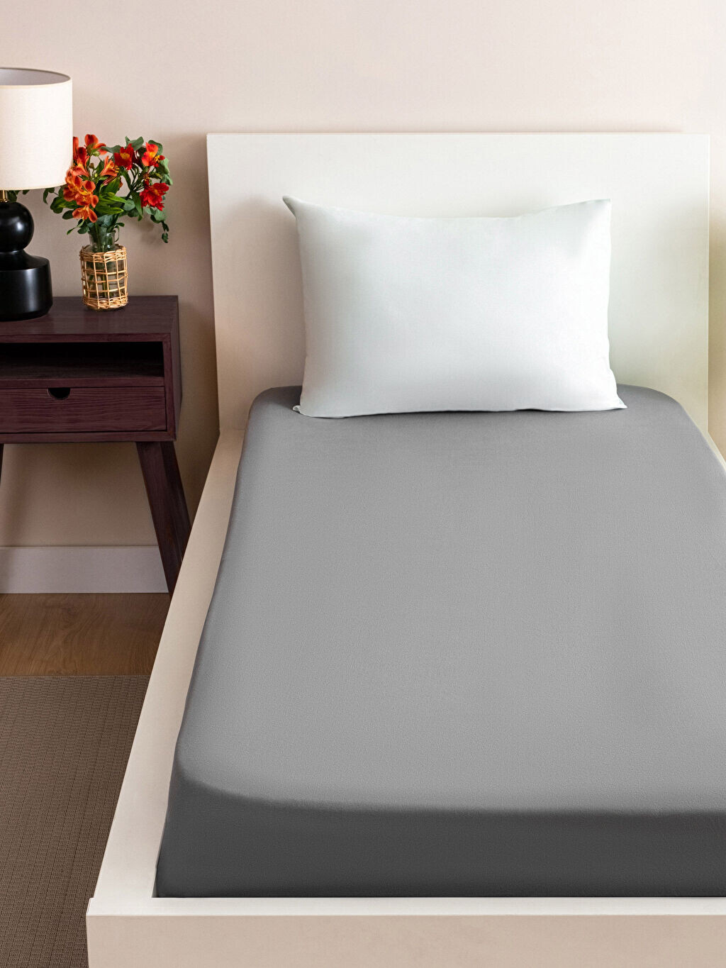 

Обычная хлопковая эластичная односпальная простыня 100x200x30 см LCW Home
