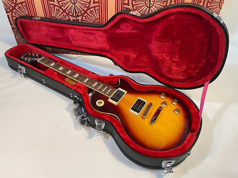 

Электрогитара Epiphone Slash Les Paul Standard с футляром - November Burst... OPEN BOX DEMO