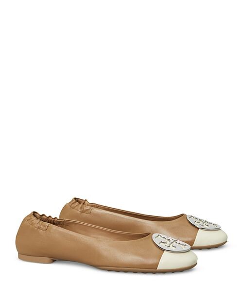 

Женские балетки Claire с капюшоном и носком Tory Burch, цвет Tan/Beige