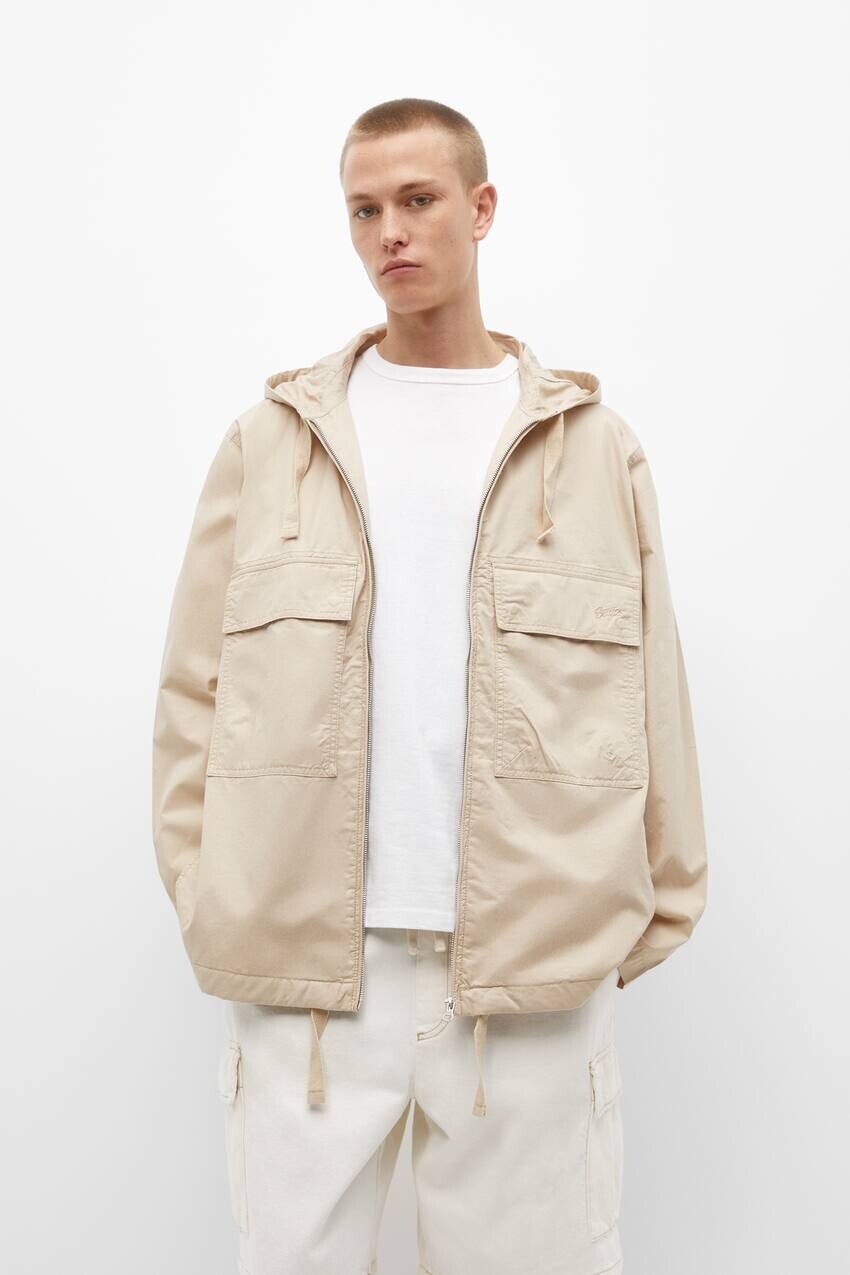 

Легкая куртка с капюшоном Pull&Bear, песочный