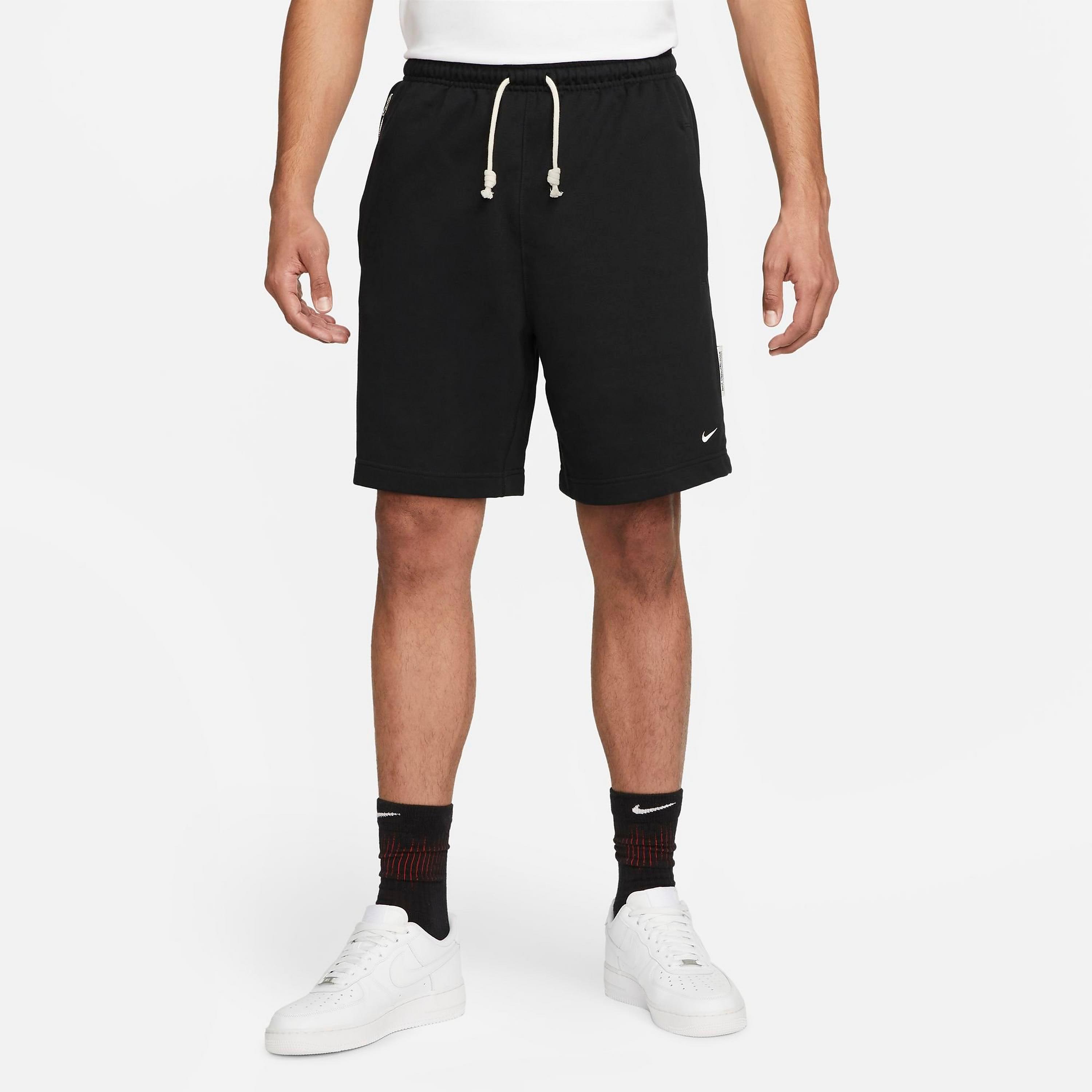 Мужские шорты Nike Dri-FIT Standard Issue из ткани френч терри, черный – заказать из-за границы с доставкой в «CDEK.Shopping»