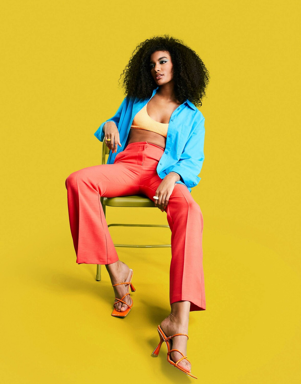 

Малиново-красные узкие расклешенные брюки ASOS DESIGN, Красный