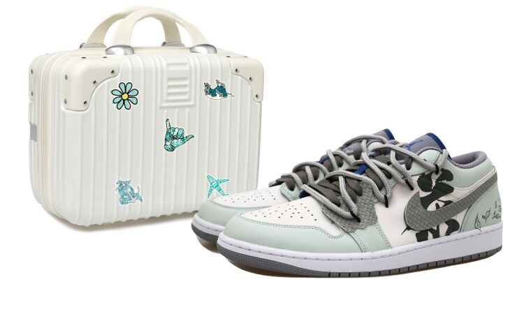 

Кроссовки Vintage Jordan Air Jordan 1, мятный/серый