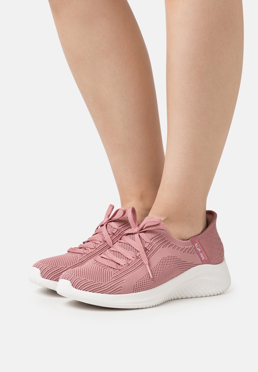 

Кроссовки Skechers