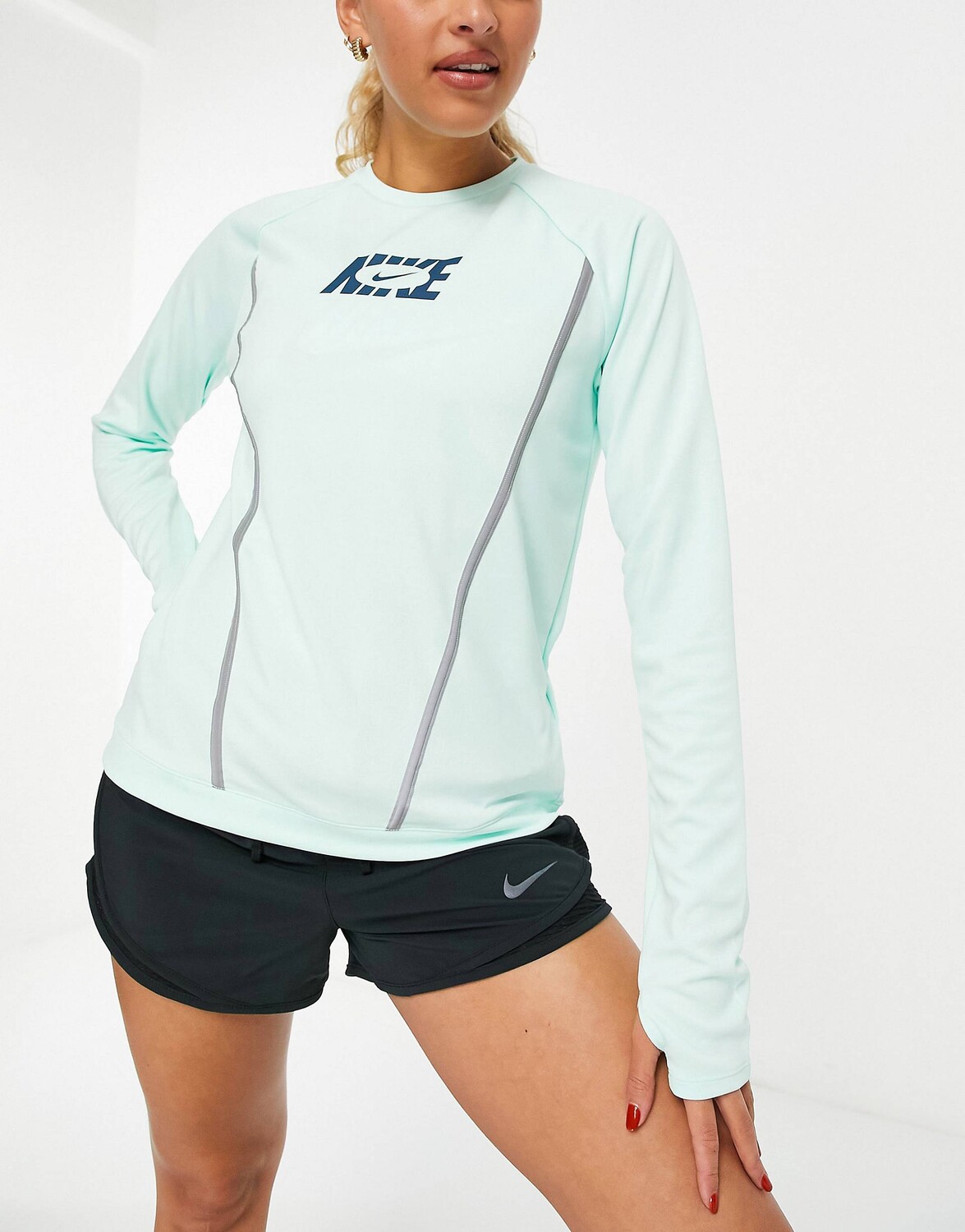 

Мятно-зеленая футболка с длинными рукавами Nike Running Icon Clash Pacer