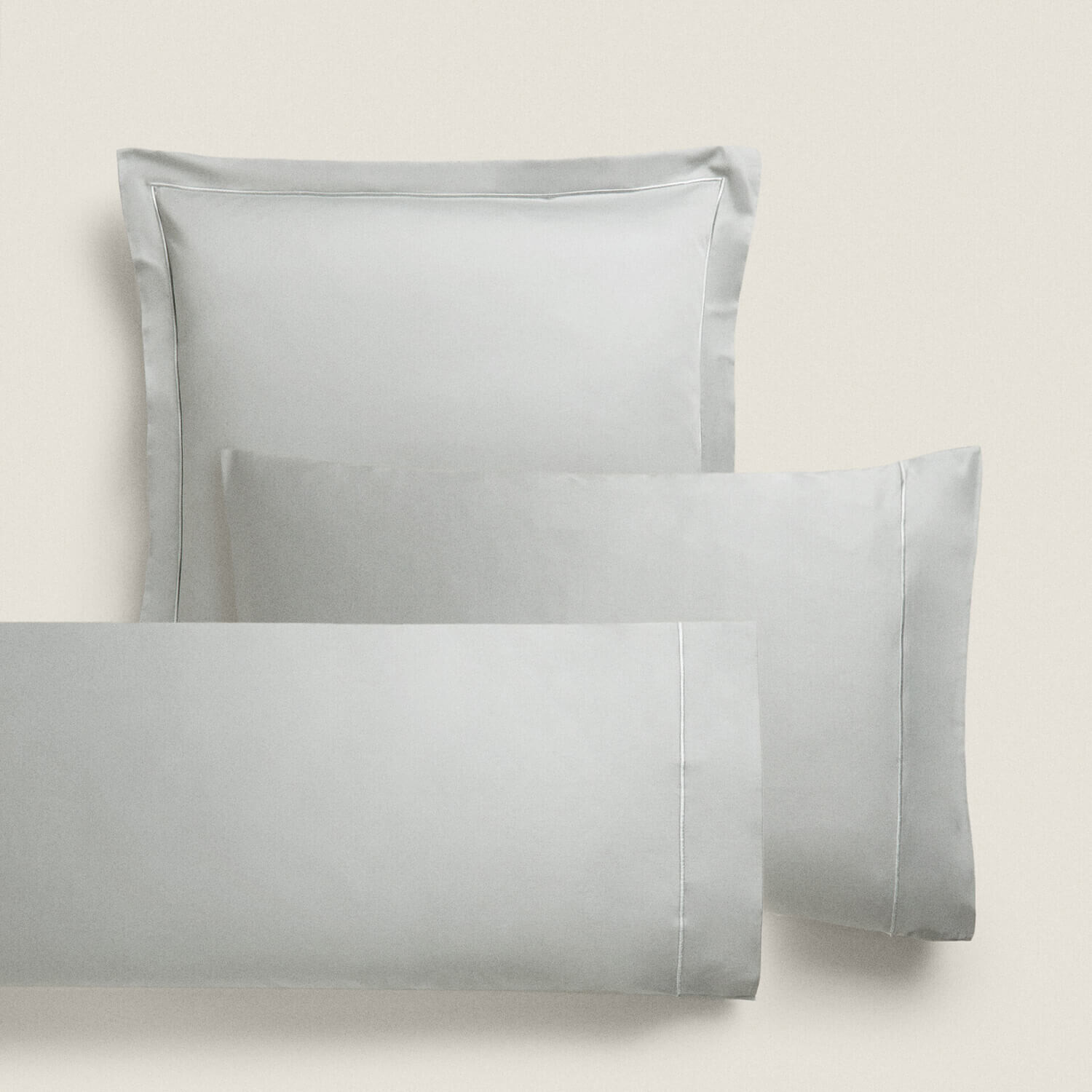 

Наволочка Zara Home Sateen With Trim, 300 нитей, голубовато-серый
