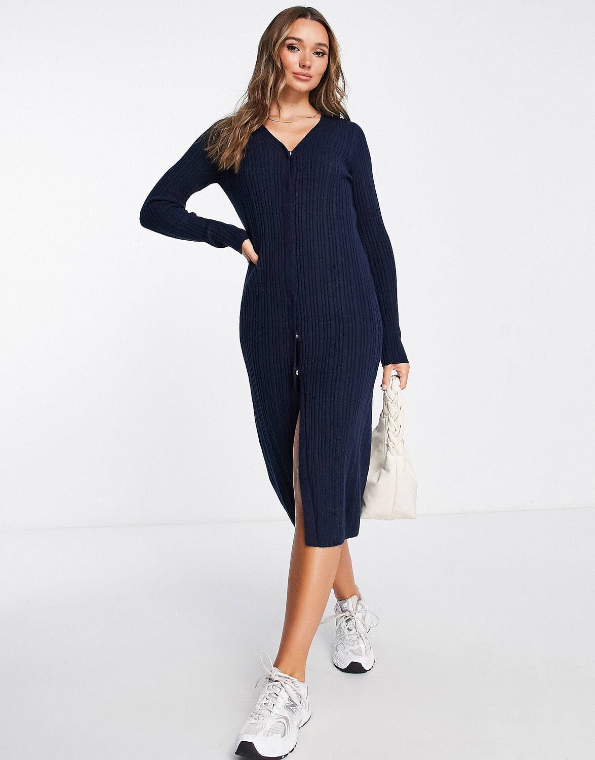 

Темно-синее трикотажное платье миди с застежкой спереди ASOS DESIGN, Синий