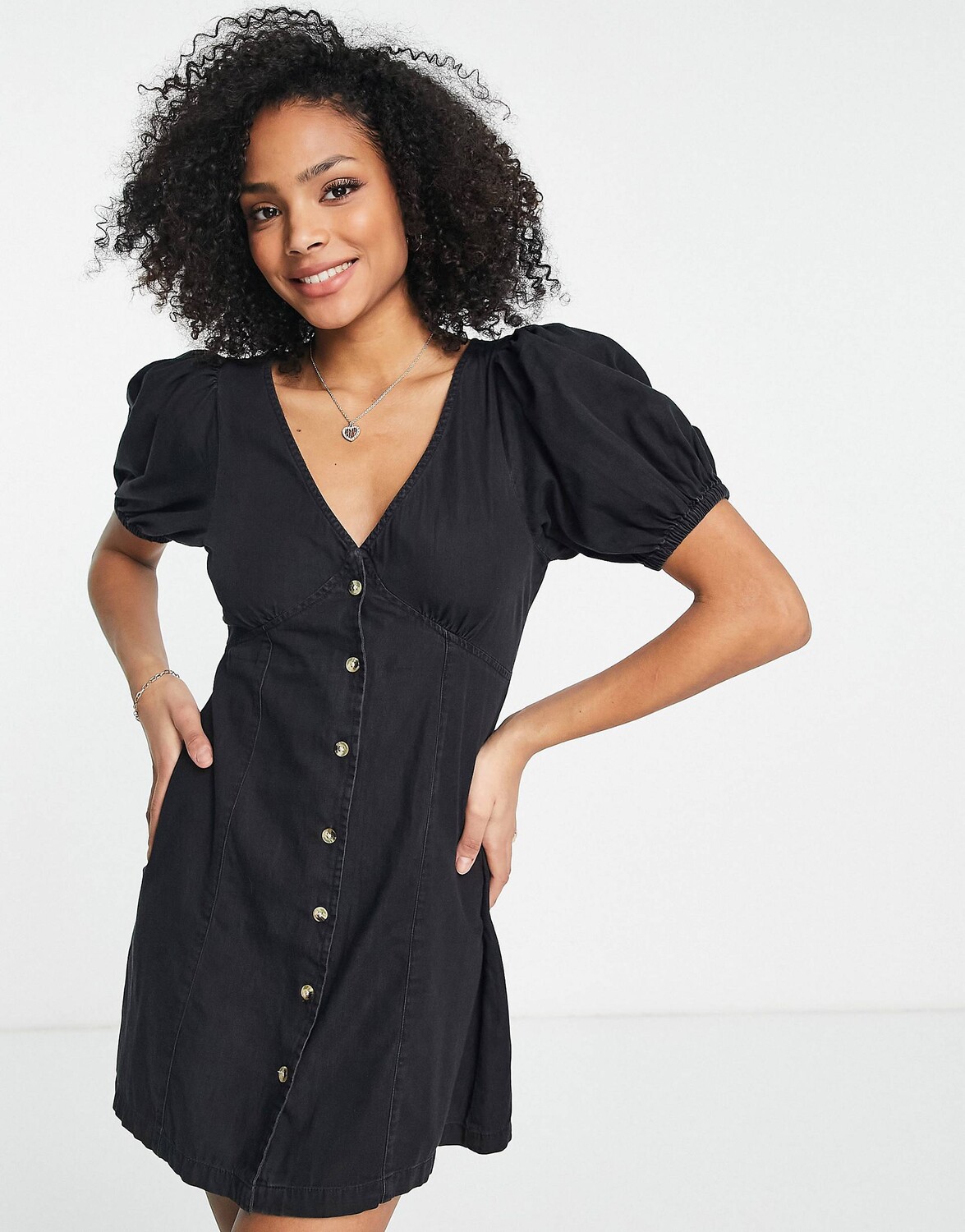 

Черное платье мини из мягкого денима со швами ASOS DESIGN