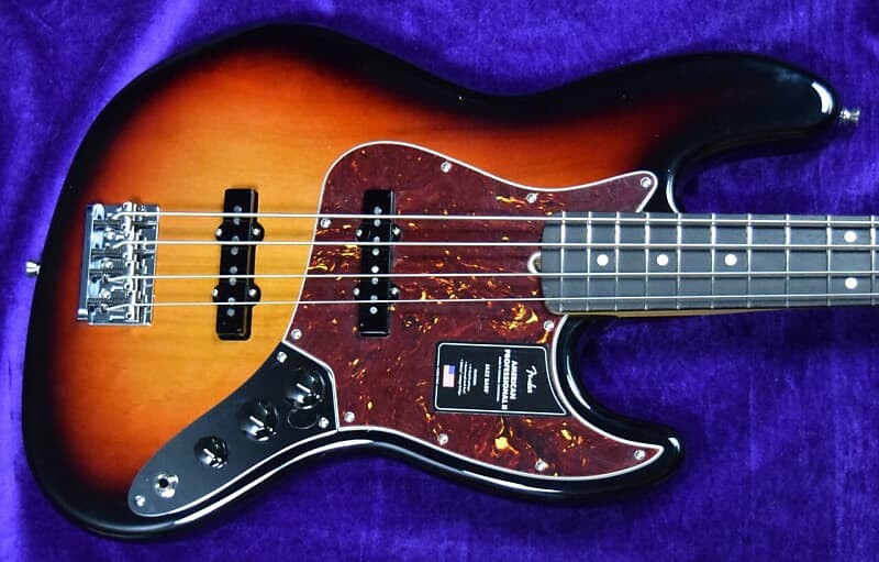 

Fender AM Pro II Jazz (4), 3-Tone Sunburst / Rosewood * Под заказ, ETA, декабрь 2023 г. AM Pro II Jazz (4), / Rosewood