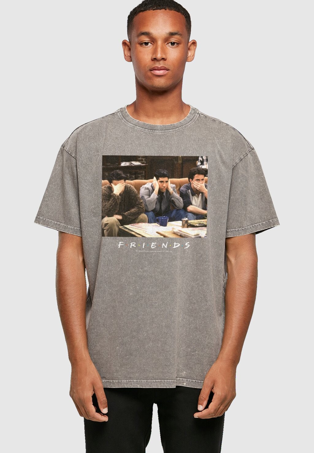 

Футболка с принтом Friends Three Wise Guys Tee ABSOLUTE CULT, цвет asphalt