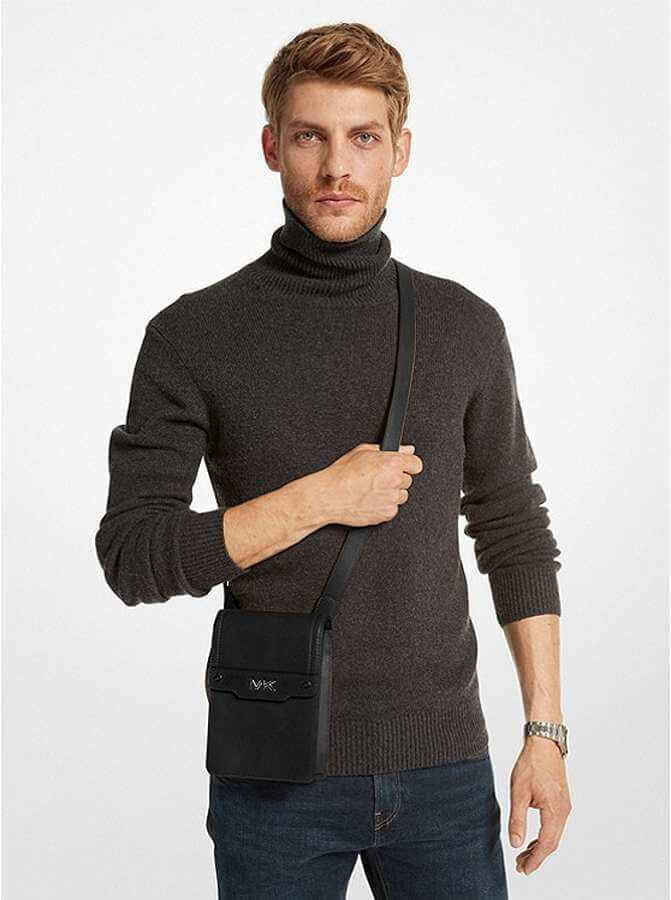 

Сумка Michael Kors Varick Leather Smartphone, черный