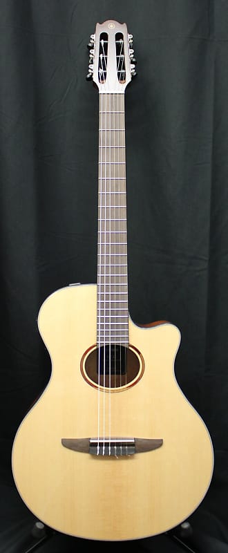 цена Yamaha NTX1 Электроакустическая Классическая Гитара Натуральный Yamaha NTX1 -Electric Classical Guitar