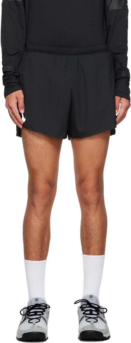 

Черные шорты AeroSwift Nike