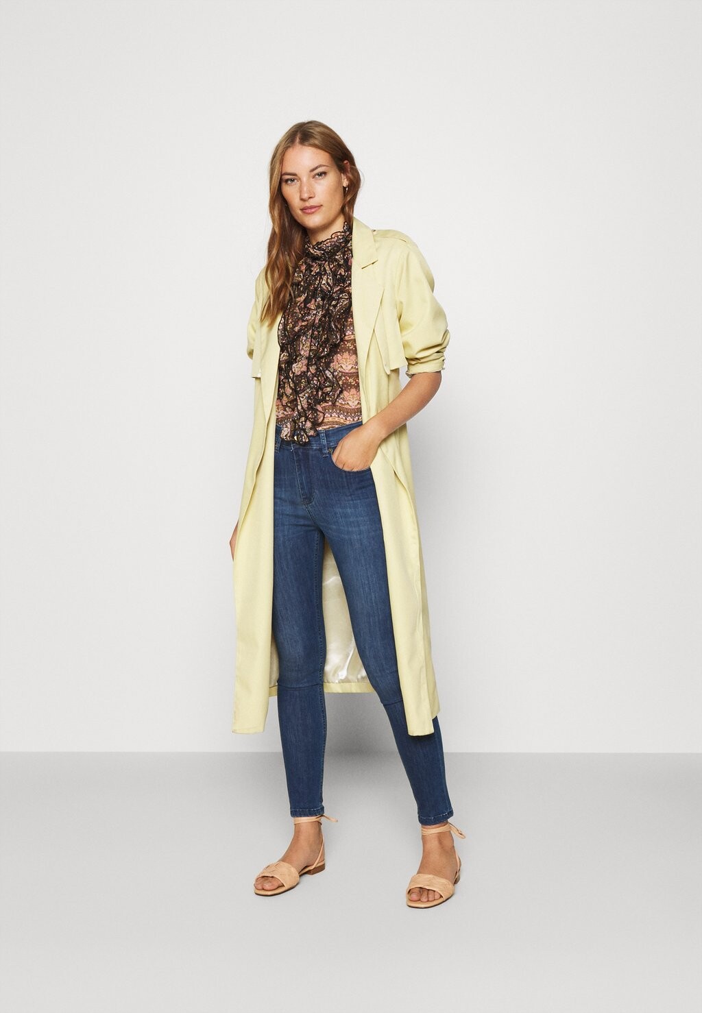 

Джинсы Skinny Fit LOIS Jeans