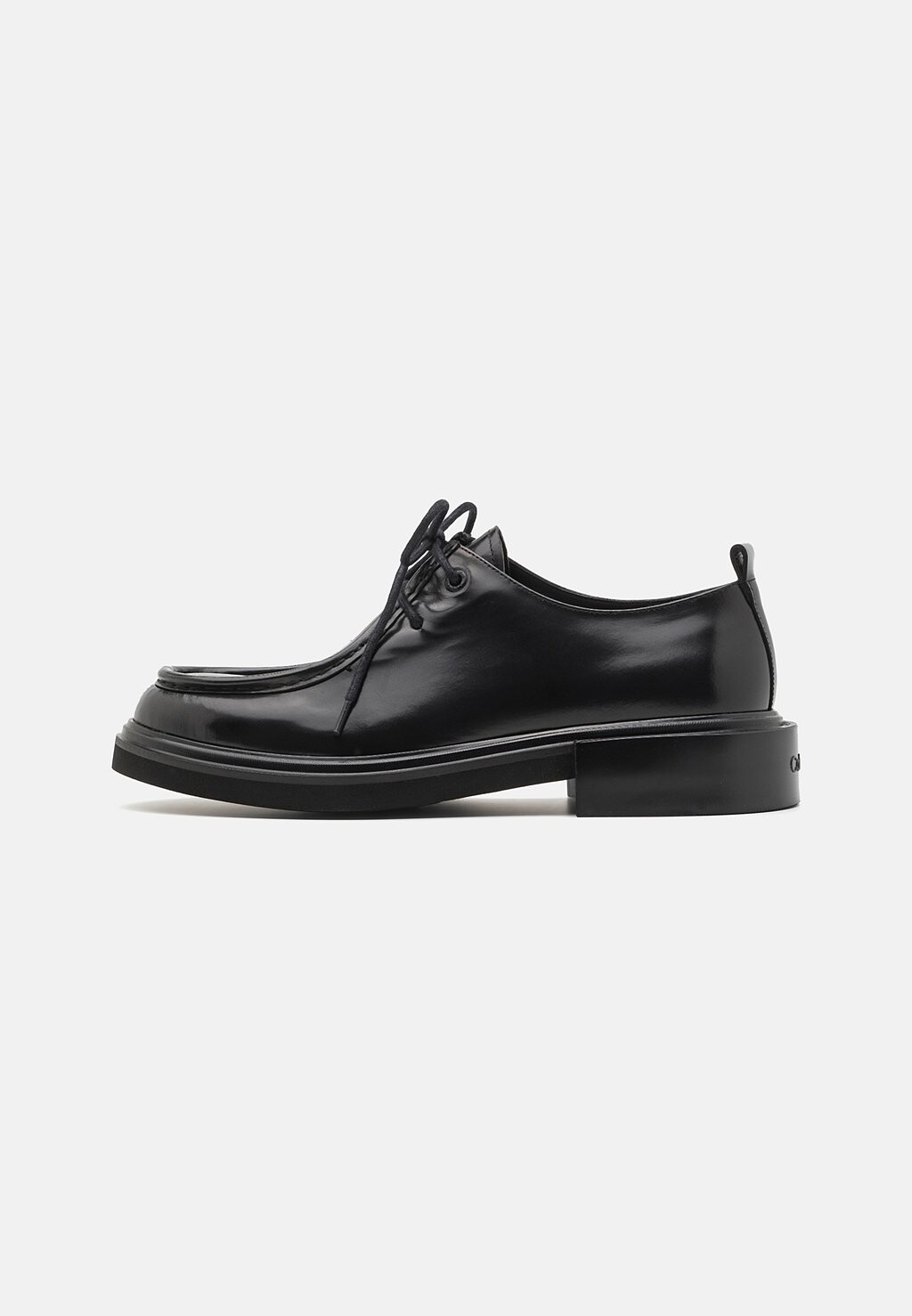 

Ботинки LACE UP APRON BRUSH OFF Calvin Klein, черный