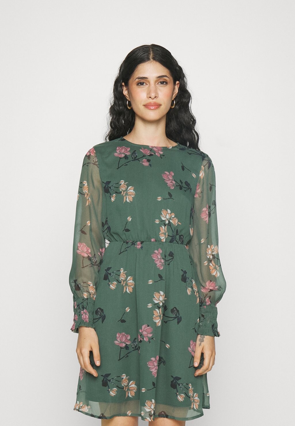 

Летнее платье Vero Moda