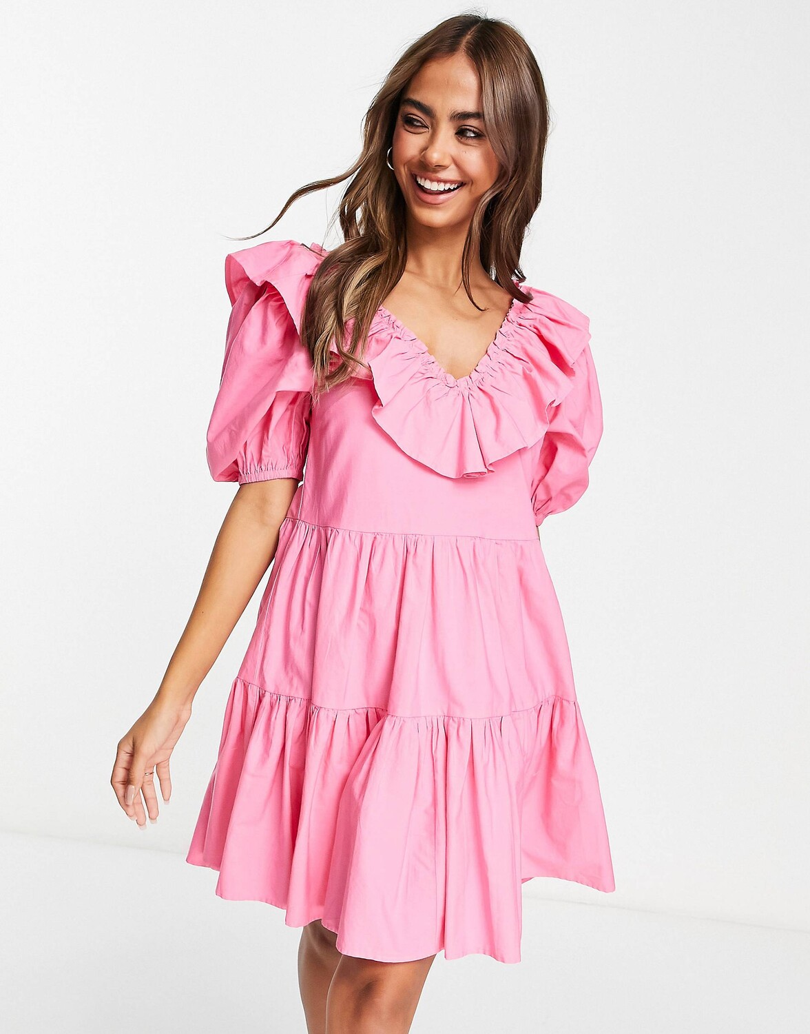 

Яркое платье цвета фуксии из поплина с оборками Miss Selfridge