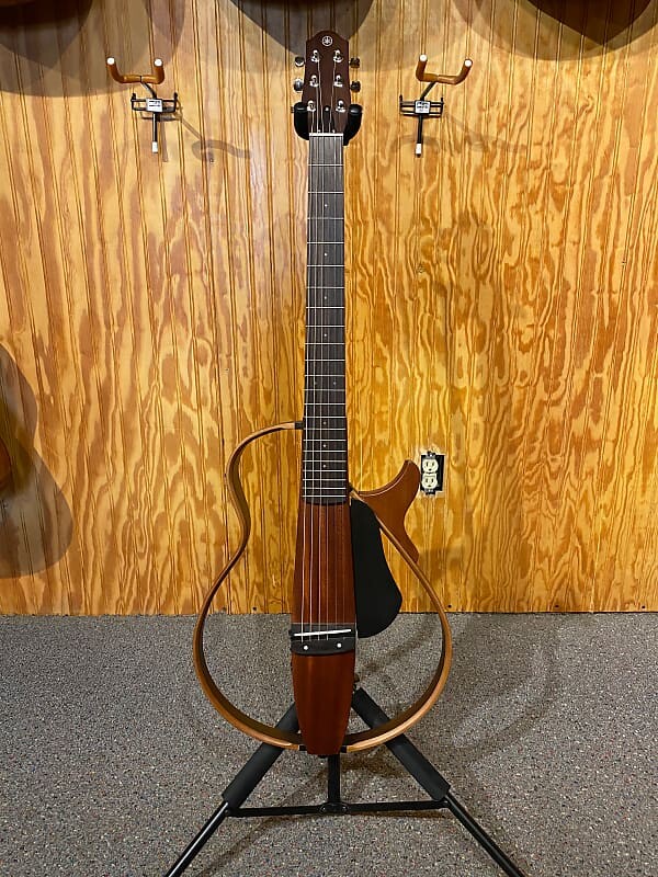 

Бесшумная гитара со стальными струнами Yamaha SLG200S SLG200S Silent Guitar