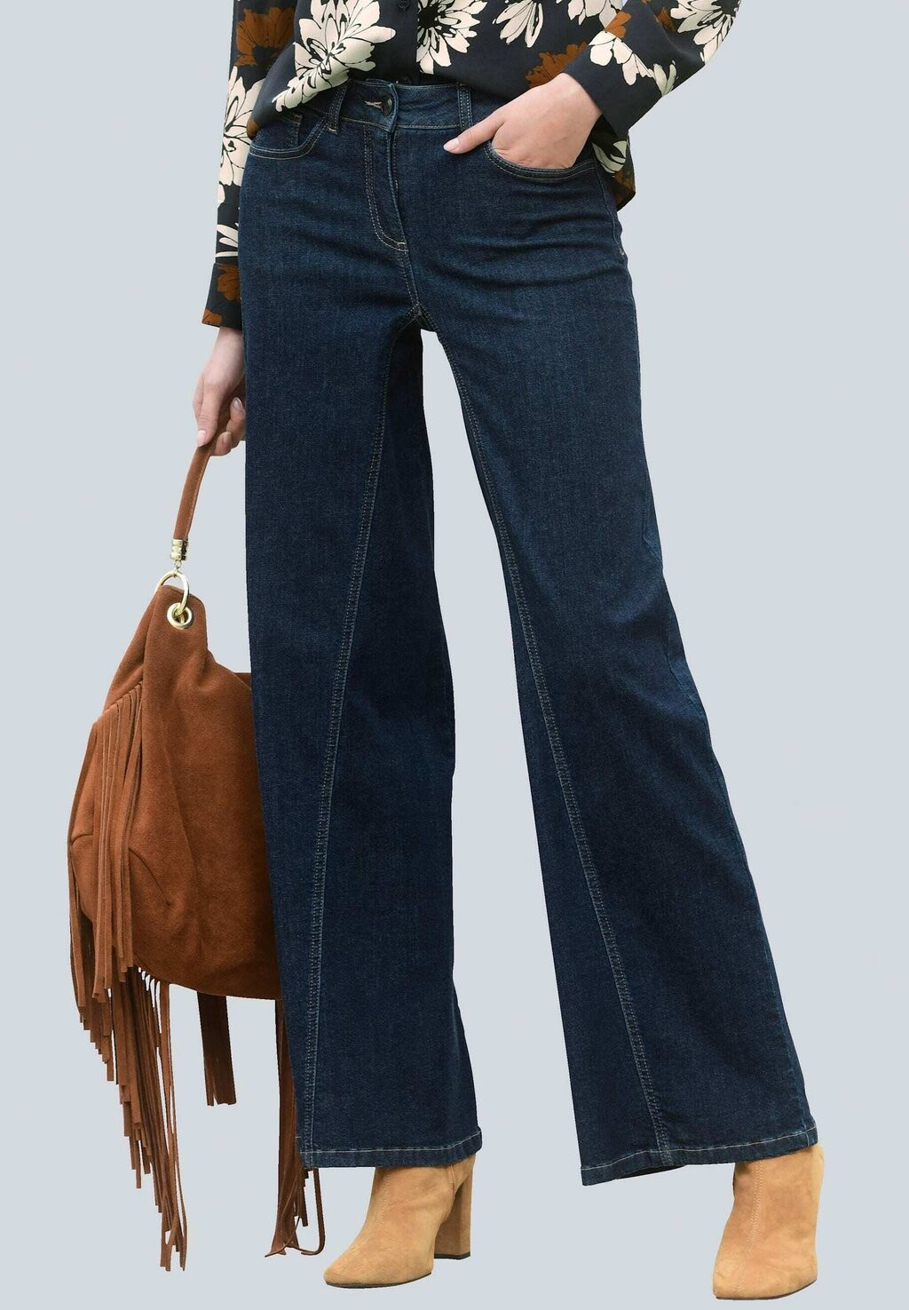 

Джинсы расклешенные Alba Moda, синий
