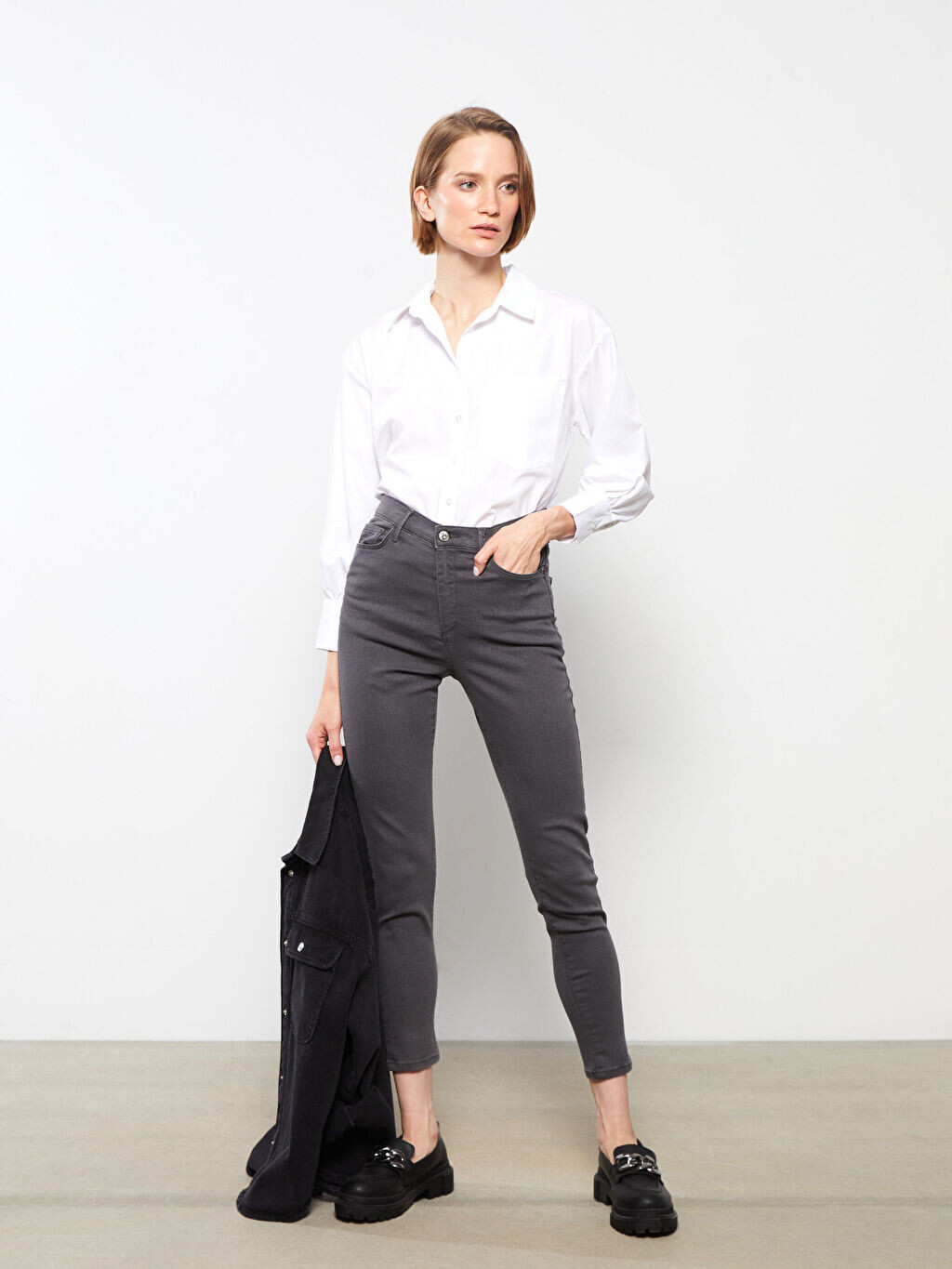

Женские джинсовые брюки Slim Fit прямого кроя с карманами и деталями LC Waikiki Basic