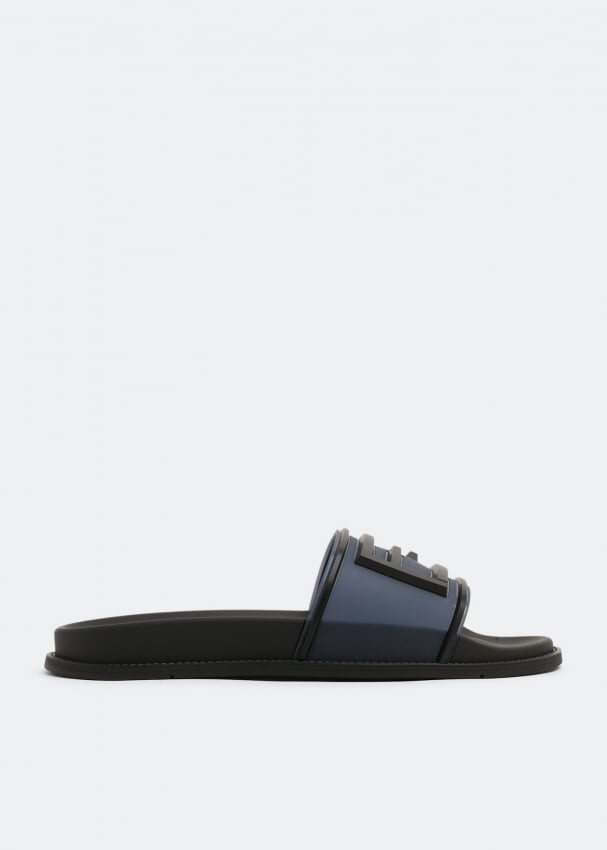 

Шлепанцы FENDI Baguette slides, синий