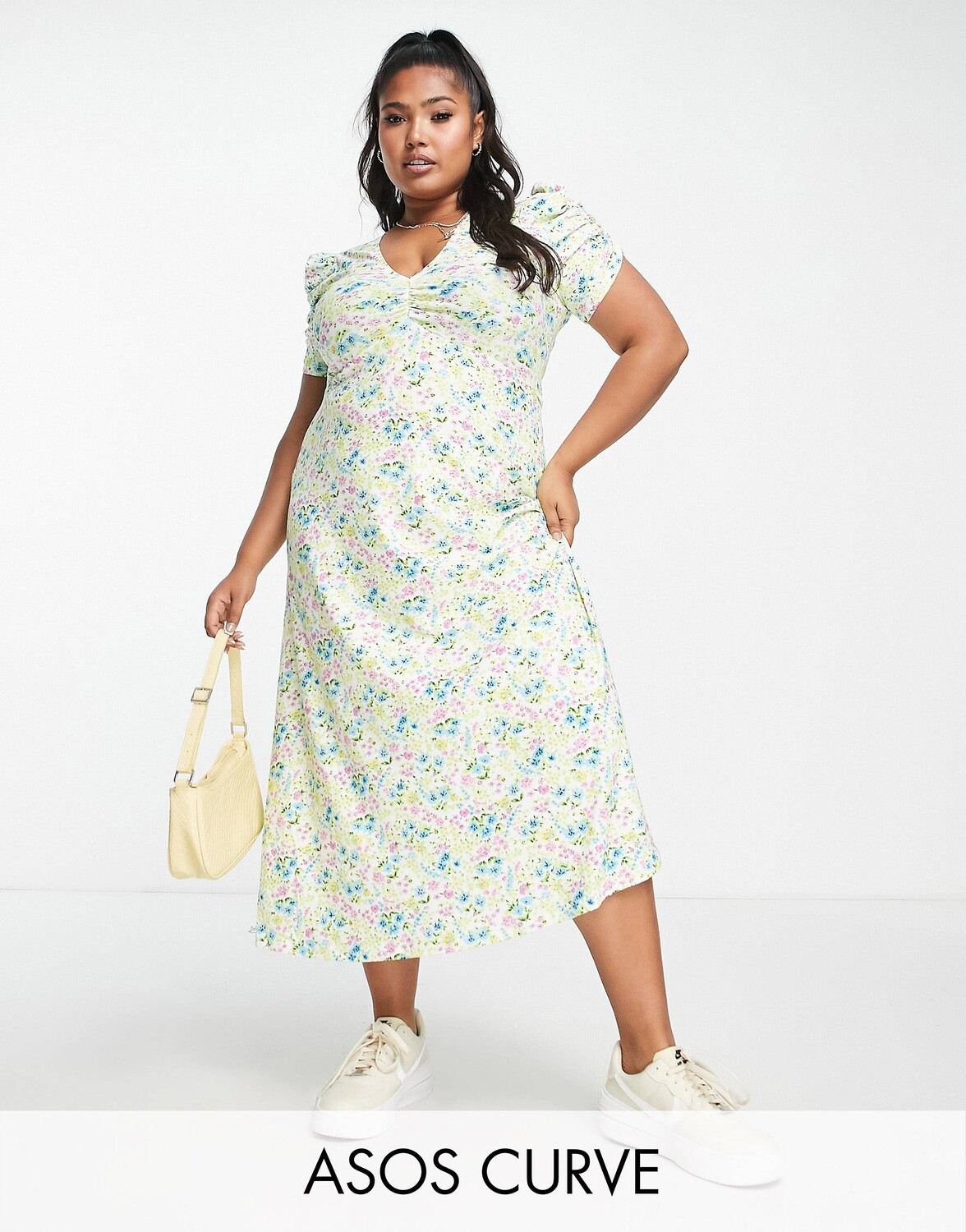 

Платье миди с короткими рукавами и рюшами на груди ASOS DESIGN Curve пастельных цветов