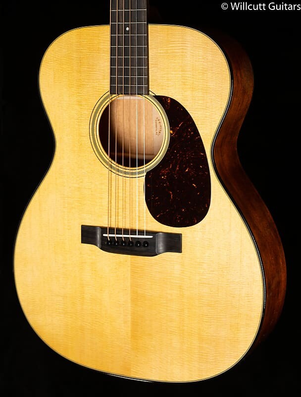 

Мартин 000-18 (940) Martin