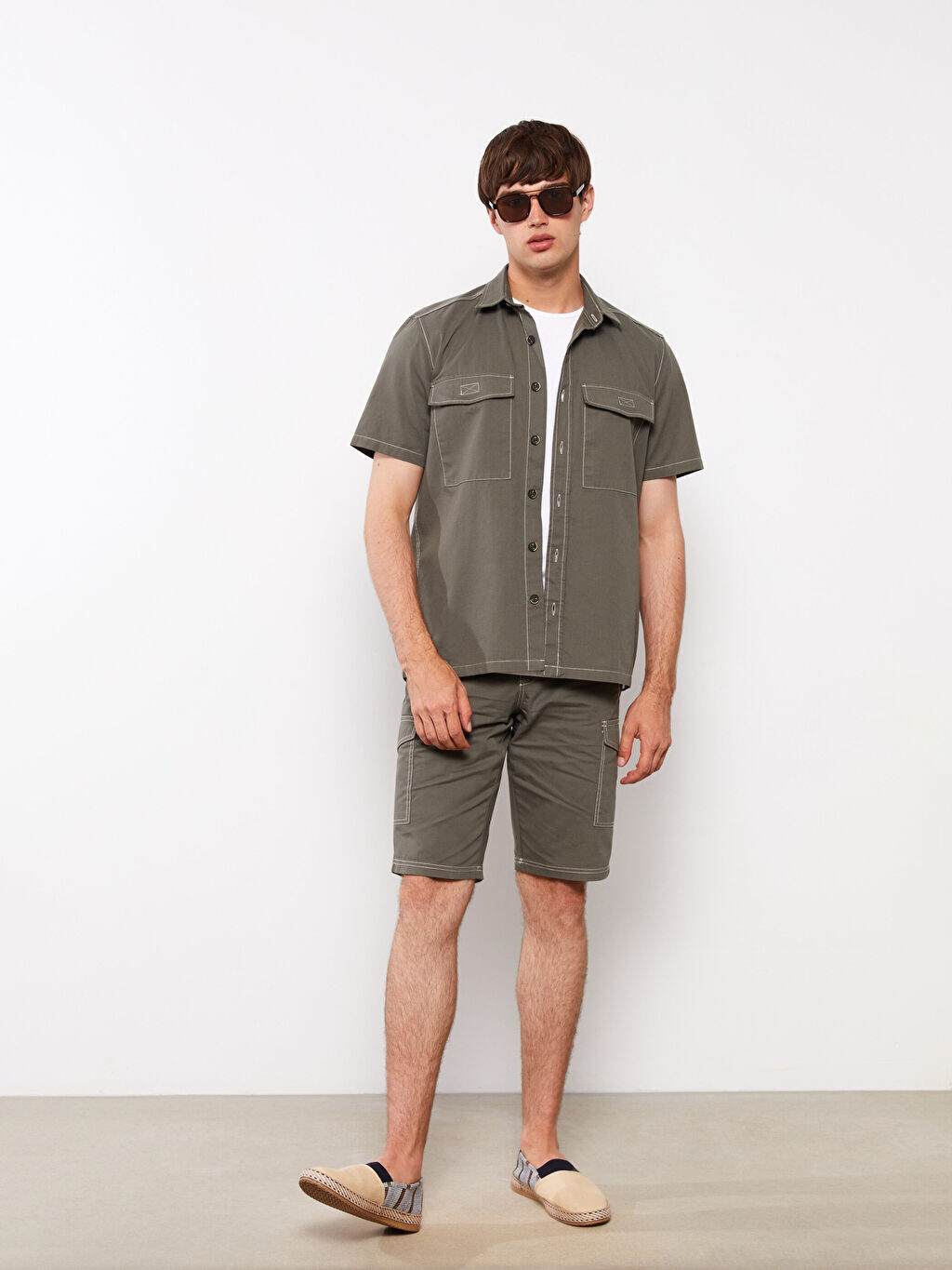 

Стандартная мужская рубашка из габардина с короткими рукавами LCW Casual