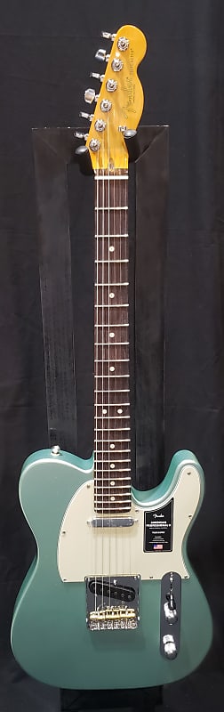 

Fender American Professional II Telecaster с грифом из палисандра 2022 — Mystic Surf Green American Professional II Telecaster with Rosewood Fretboard