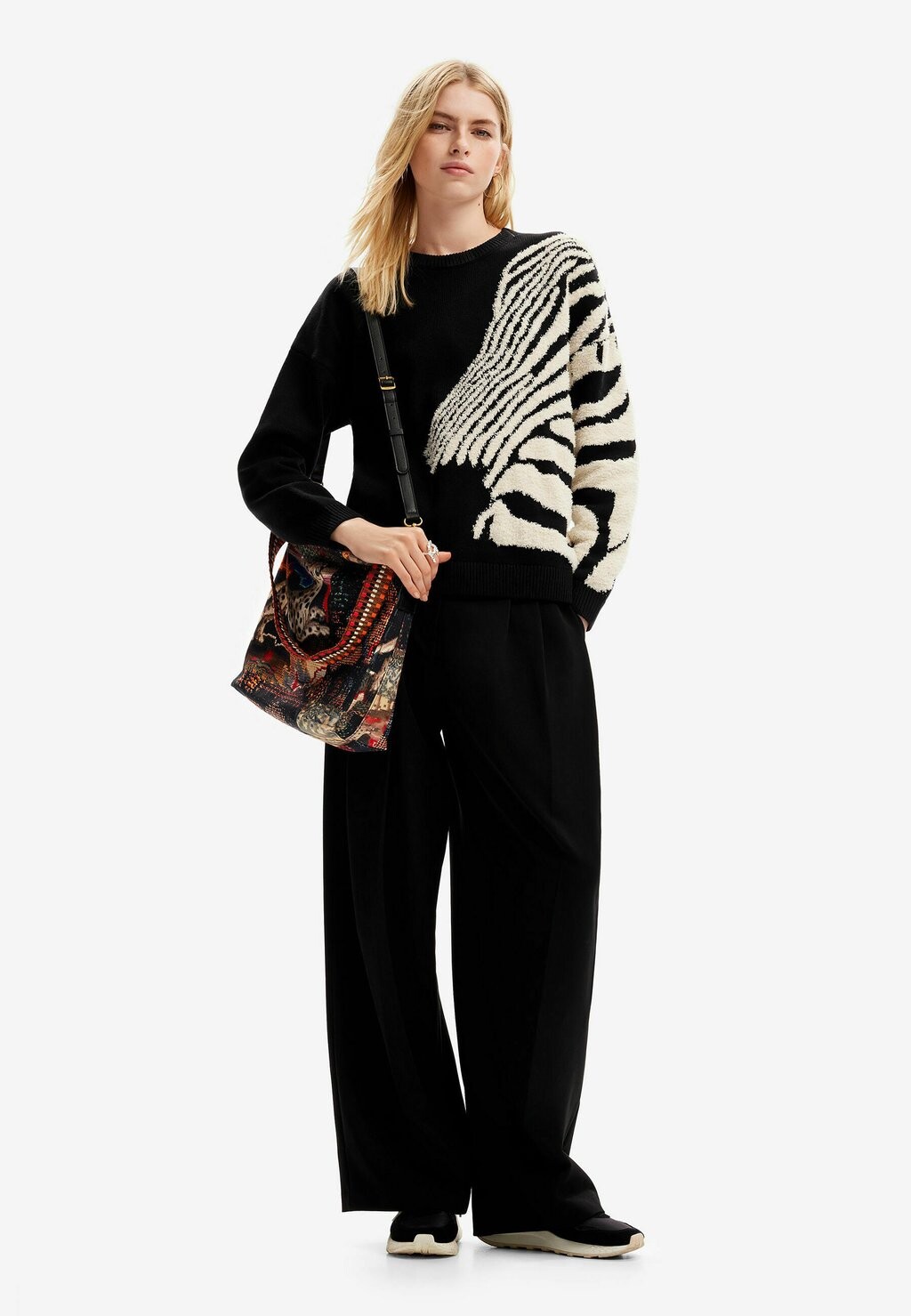 

Сумочка M CHRISTIAN LACROIX MIDSIZE TAPESTRY Desigual, черный