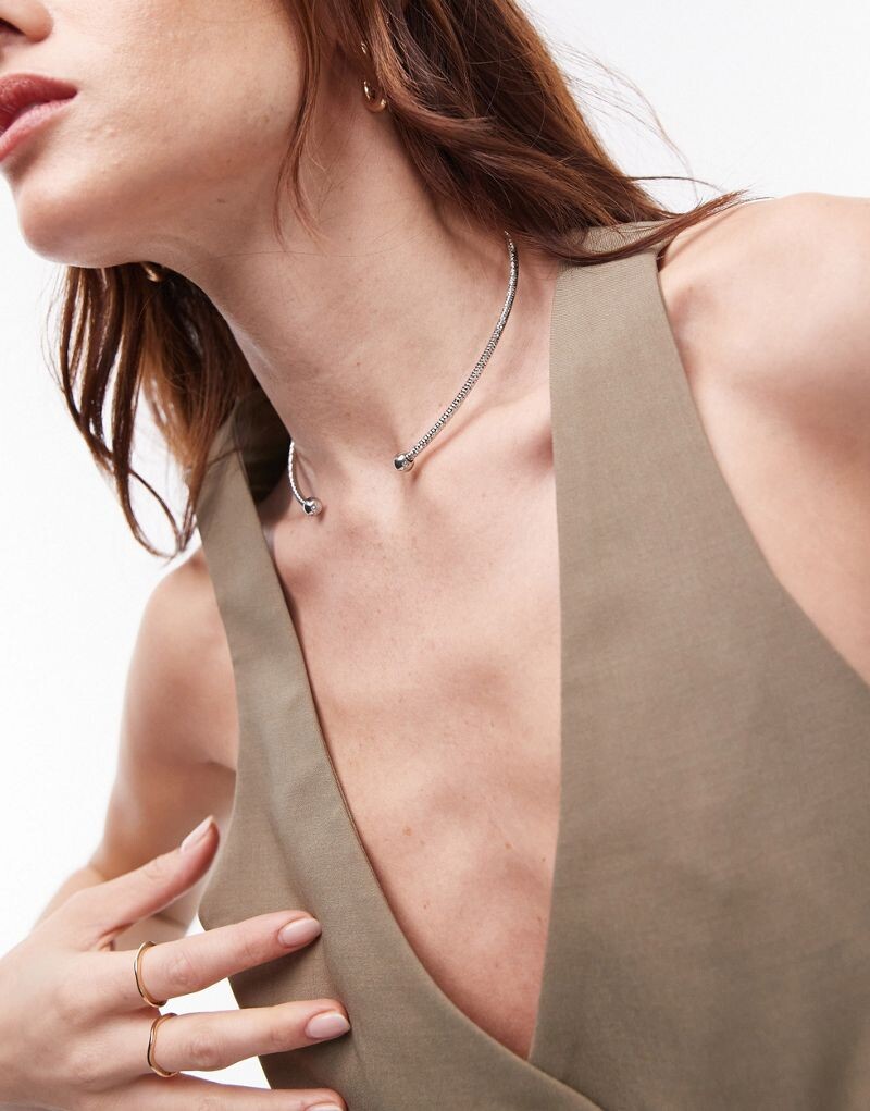 

Серебристое колье-чокер Topshop Nieve