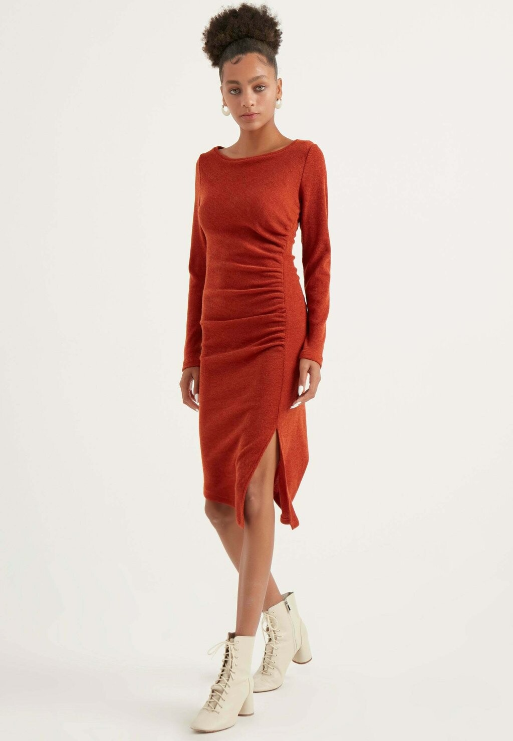 

Платье-футляр Gathered Fitted Mini Dress With Slit Herita, цвет dark orange