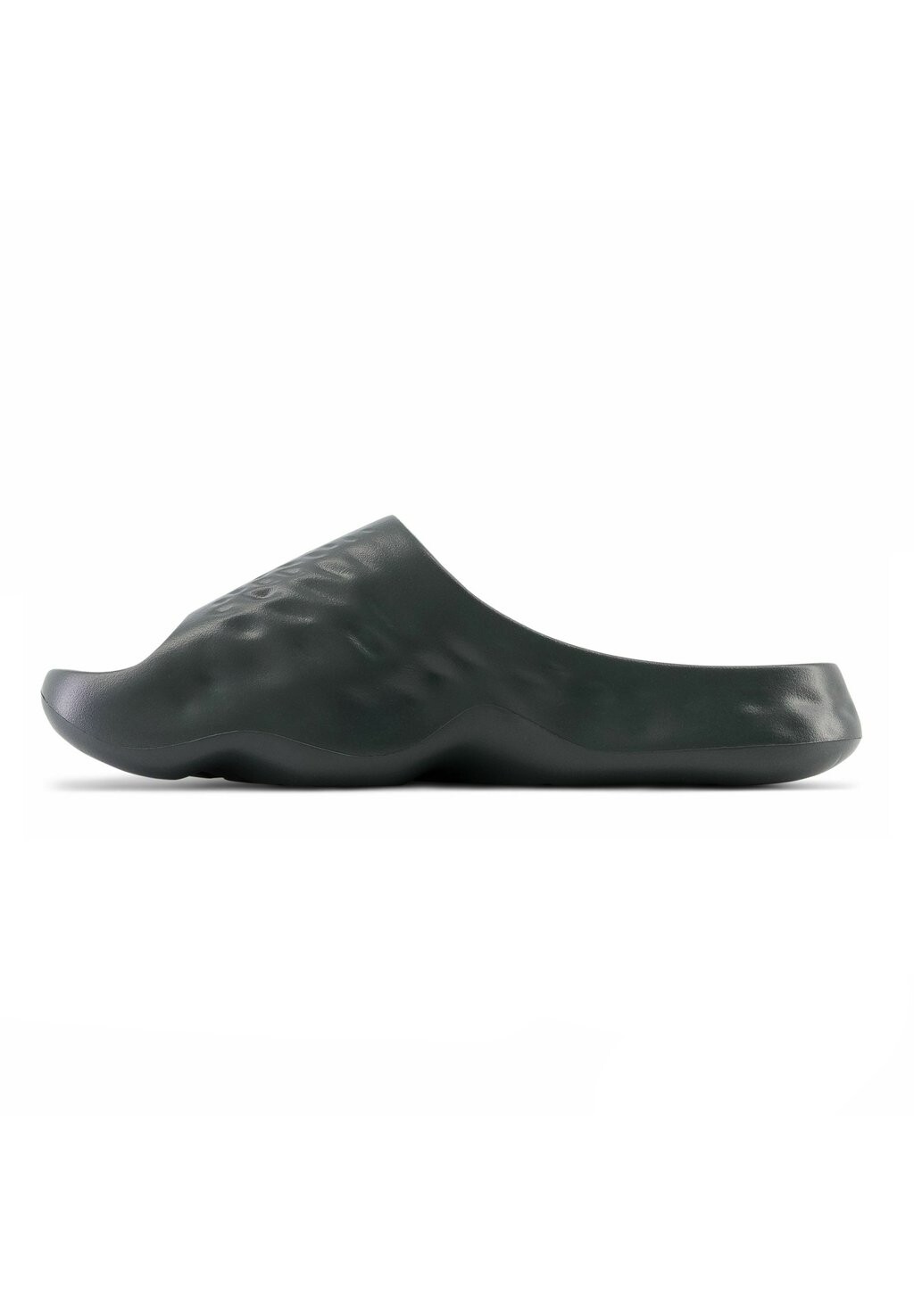 

Пляжные тапочки FRESH MRSHN New Balance, чернушка