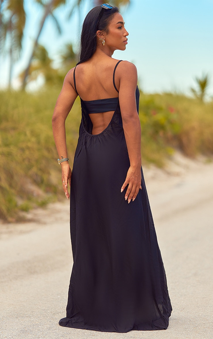 цена PrettyLittleThing Черное пляжное платье макси с низкой спинкой