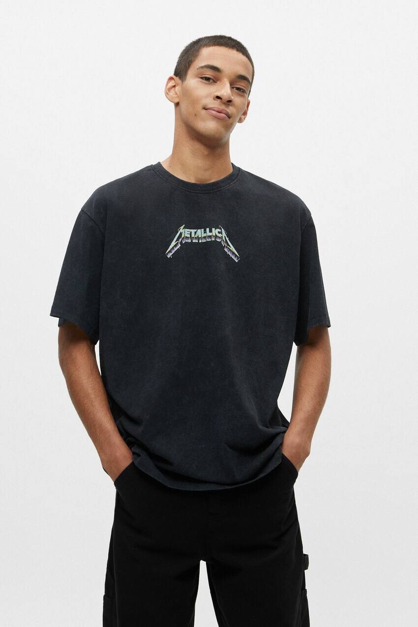 

Футболка Metallica с короткими рукавами Pull&Bear, черный