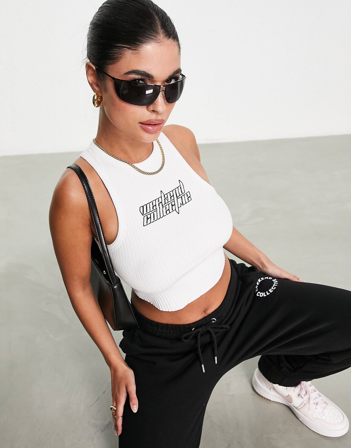 

Белый спортивный жилет с футуристическим логотипом ASOS Weekend Collective