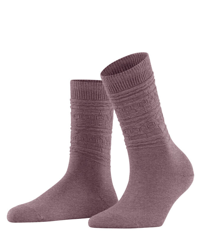 

Памятник носкам Falke, красный
