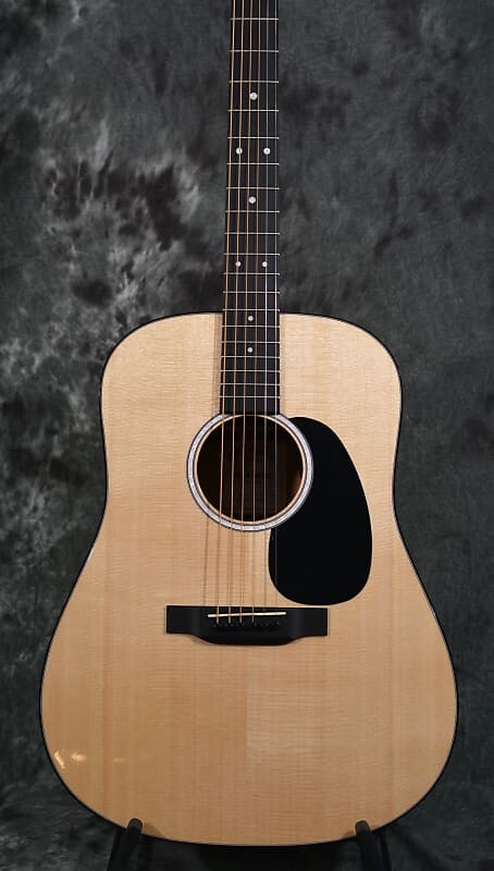 

Гитара Martin D-12E Road Series Acoustic Electric Dreadnought Koa, натуральный