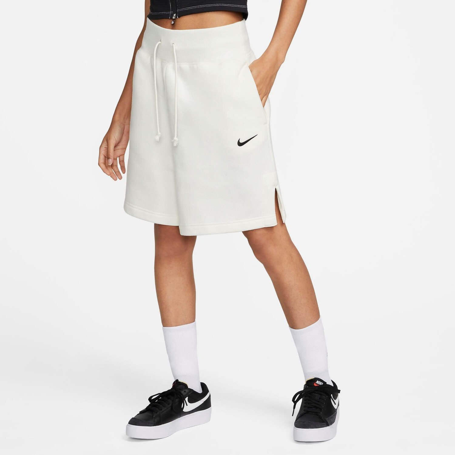 

Женские свободные шорты Nike Sportswear Phoenix Fleece с высокой талией, белый