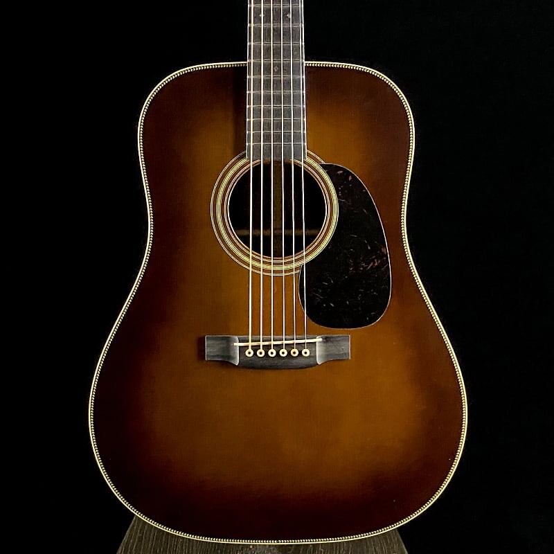 

Martin Custom Shop D-28 Authentic Stage 1 Aged - Ambertone