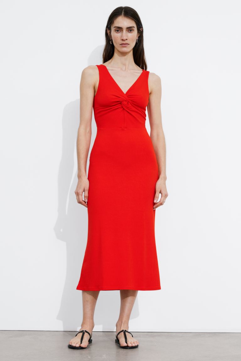 Платье миди в рубчик с витыми деталями и другими историями H&M, красный