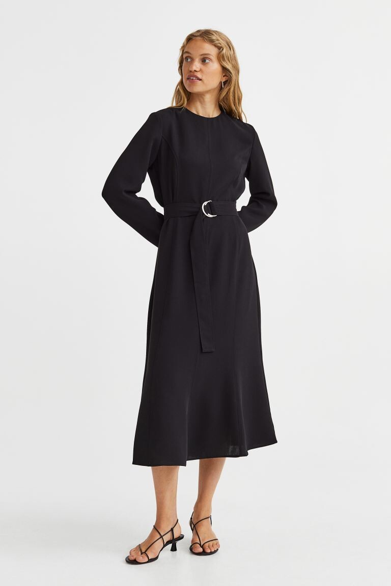 

Платье с поясом H&M, черный