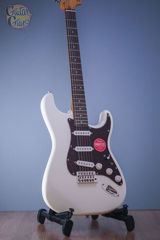 Squier Classic Vibe 70's Stratocaster Olympic White чипсы lay s american classic flavor 70 гр